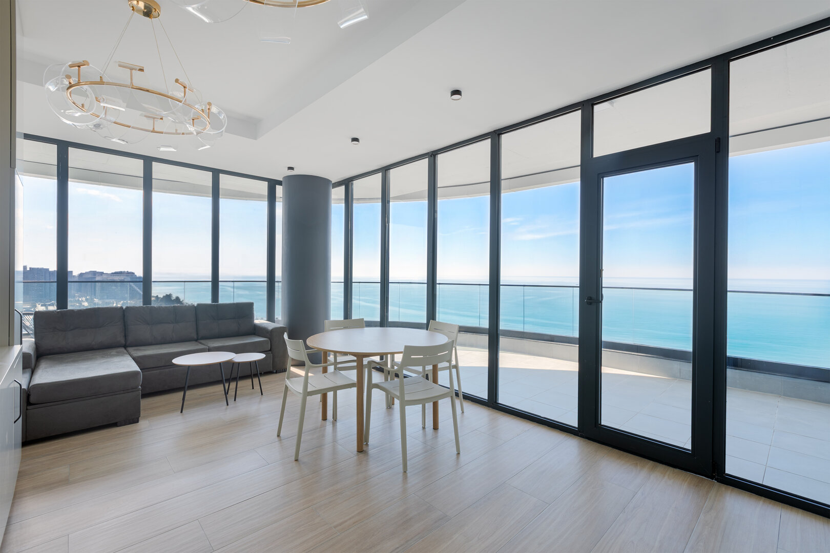 SOLIS Residence panoramic view